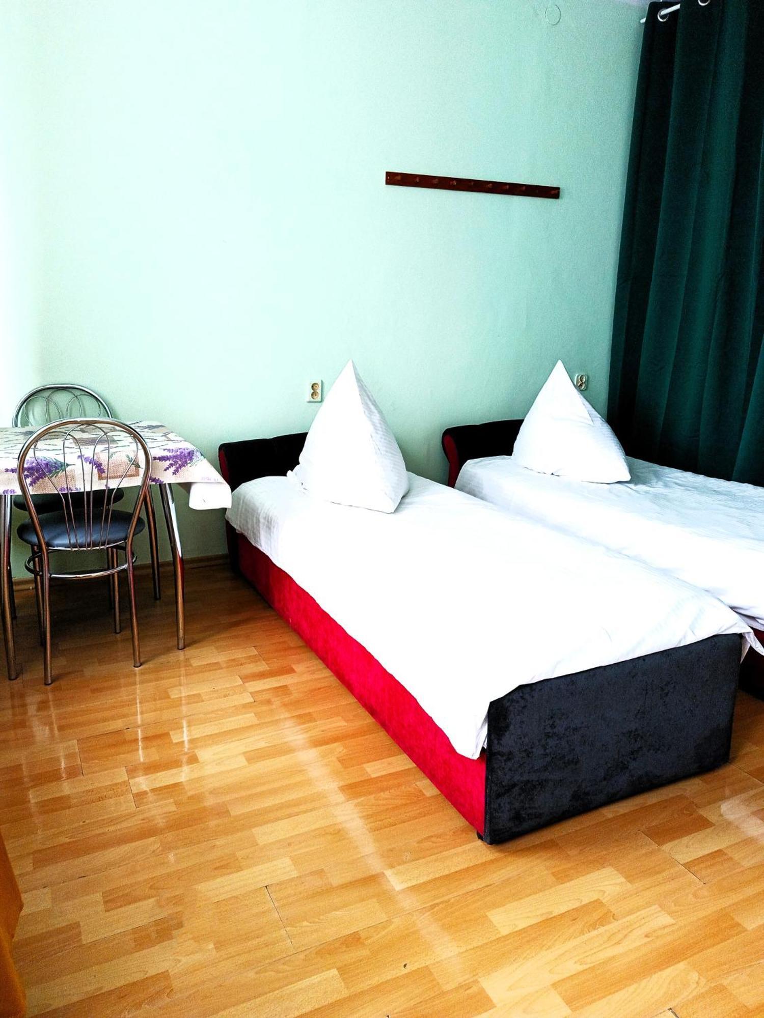 Hostel Omega Rzeszów Buitenkant foto