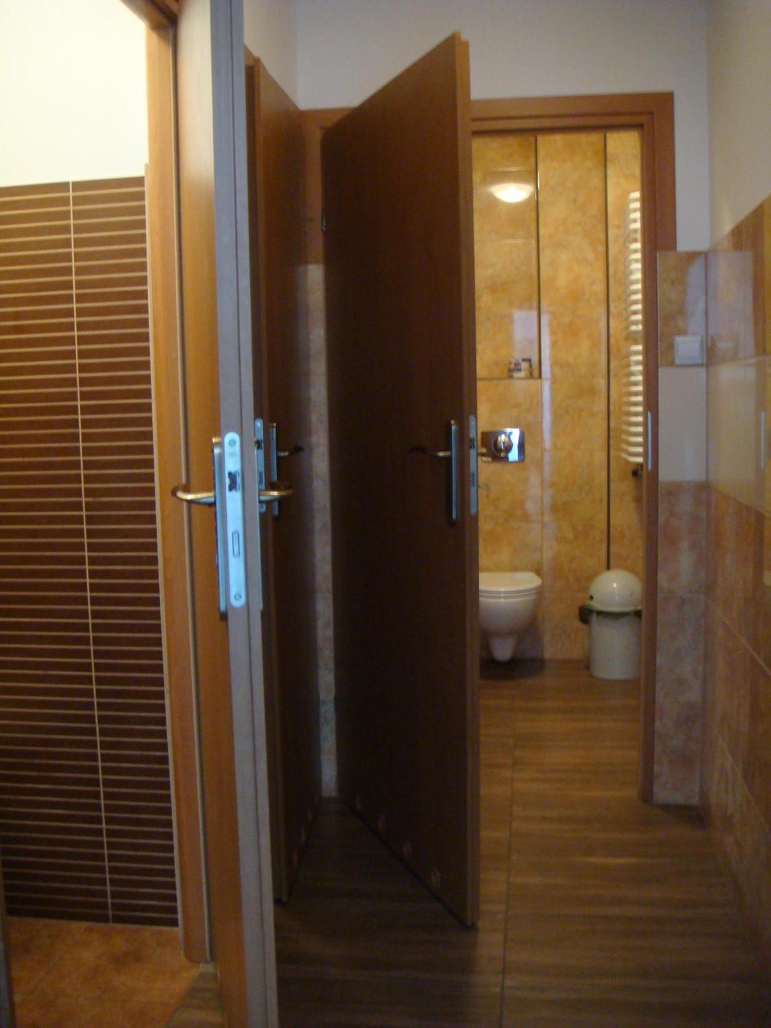 Hostel Omega Rzeszów Buitenkant foto