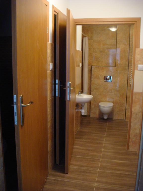 Hostel Omega Rzeszów Buitenkant foto